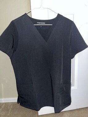 Mandala Scrubs Women's Pewter V-Neck Short-Sleeve Top and Slim Pants